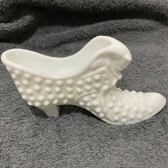 Fenton White Milk Glass Hobnail Shoe Slipper with Cat head - Picture 2 of 10
